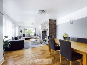 Photo 19- click for photo gallery